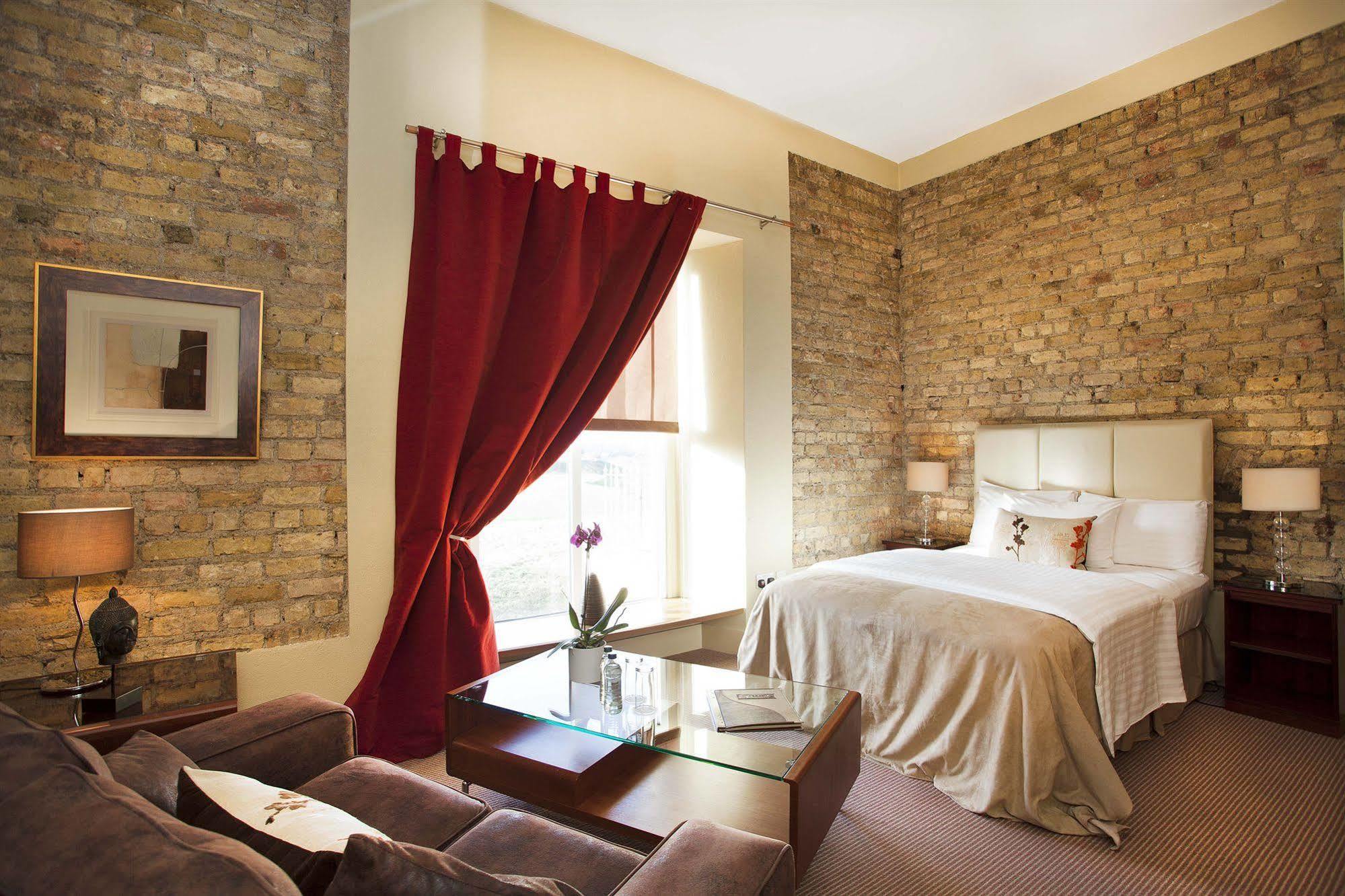 לייקסליפ Becketts Hotel מראה חיצוני תמונה