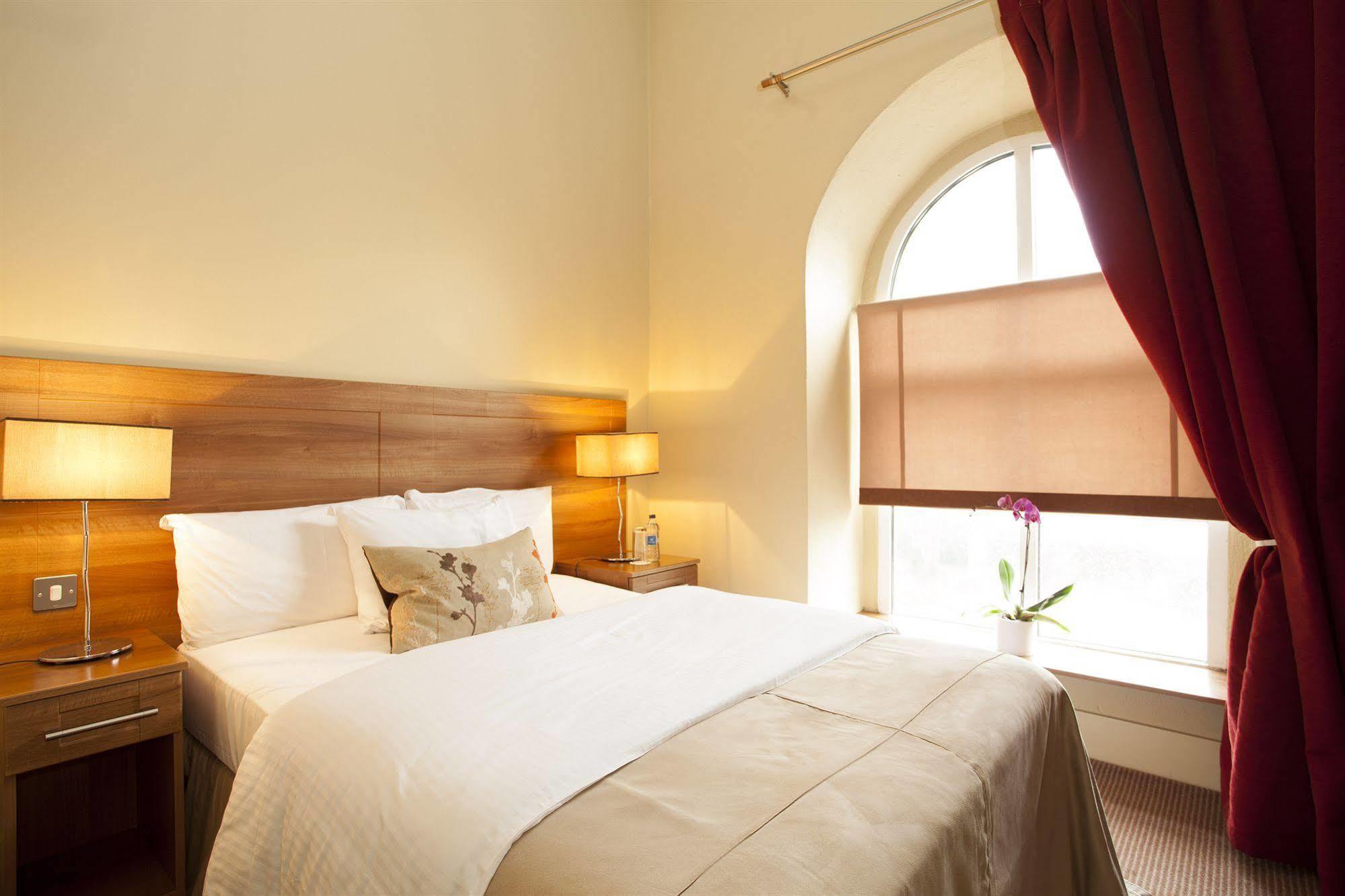 לייקסליפ Becketts Hotel מראה חיצוני תמונה